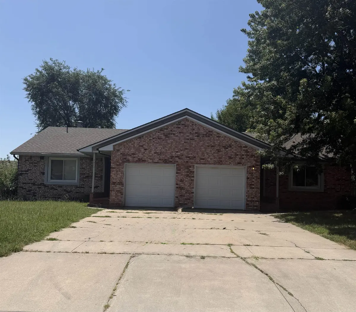 7411 E 18th St N, Wichita, KS 67217
