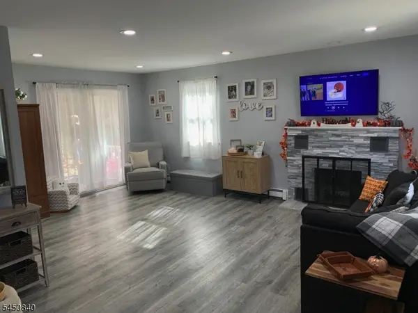 107 New York Ave, Jefferson Twp., NJ 07849