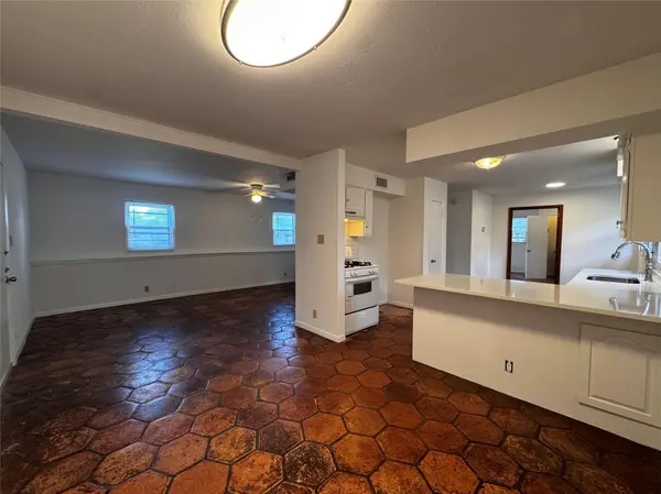 7702 Pitter Pat LN, Austin, TX 78736