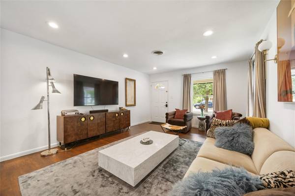 1106 Arcadia Ave, Austin, TX 78757