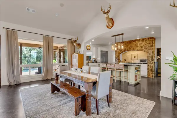 400 Darby LN, Llano, TX 78643
