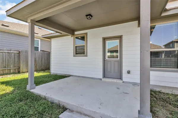 128 Old Stagecoach RD, Jarrell, TX 76537