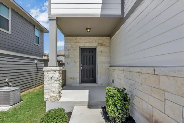 128 Old Stagecoach RD, Jarrell, TX 76537