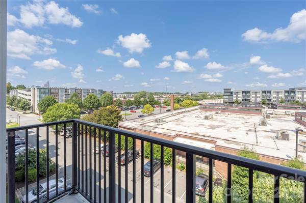 2338 Yadkin AVE #407, Charlotte, NC 28205