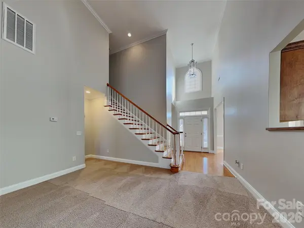 2562 Firethorn CT, Gastonia, NC 28056