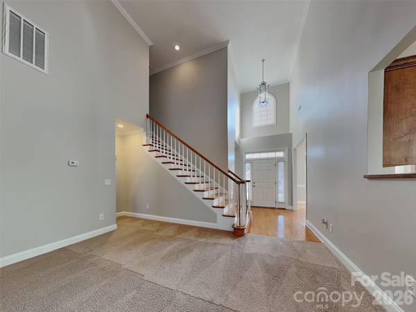 2562 Firethorn CT, Gastonia, NC 28056