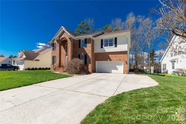 1644 Spandril LN, Fort Mill, SC 29708