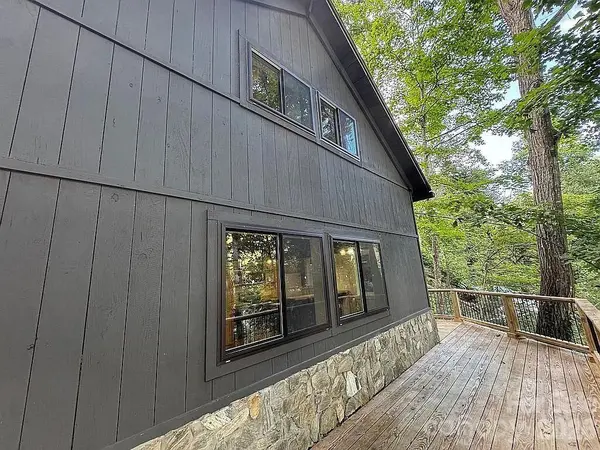 88 Mountain Farm RD, Burnsville, NC 28714