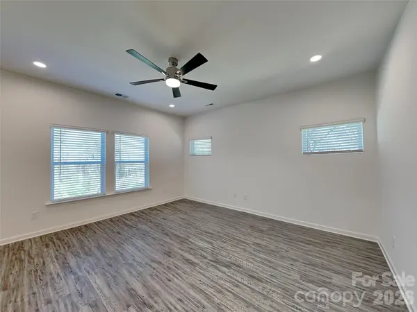 481 Hager Lake RD, Mooresville, NC 28115