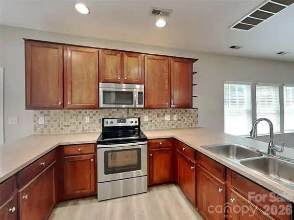 4208 Lawrence Daniel DR, Matthews, NC 28104