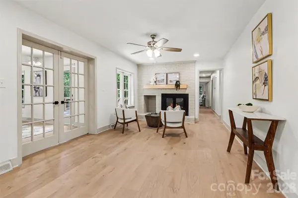 7806 Snowden LN, Charlotte, NC 28270