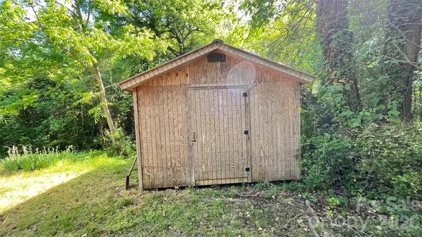 205 Sunrise AVE, Mount Gilead, NC 27306