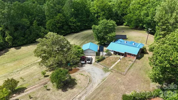 781 Rock RD, Rutherfordton, NC 28139