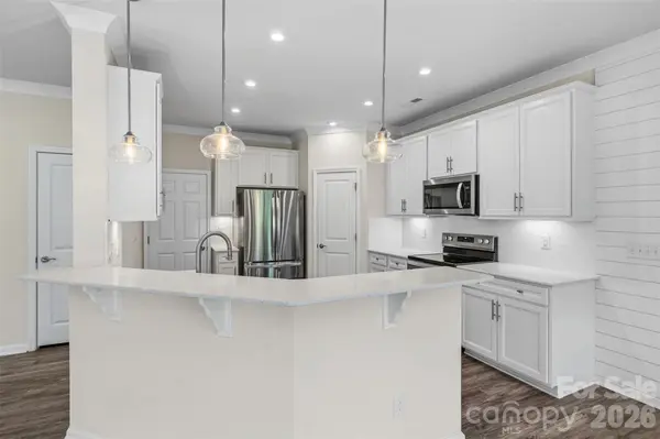 23206 Clarabelle DR, Charlotte, NC 28273