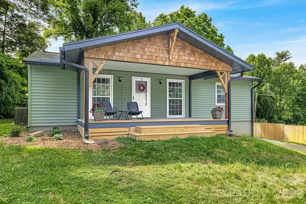 113 Byrd LN, Brevard, NC 28712