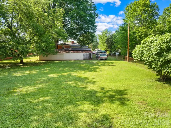 103 Greenway DR, Huntersville, NC 28078