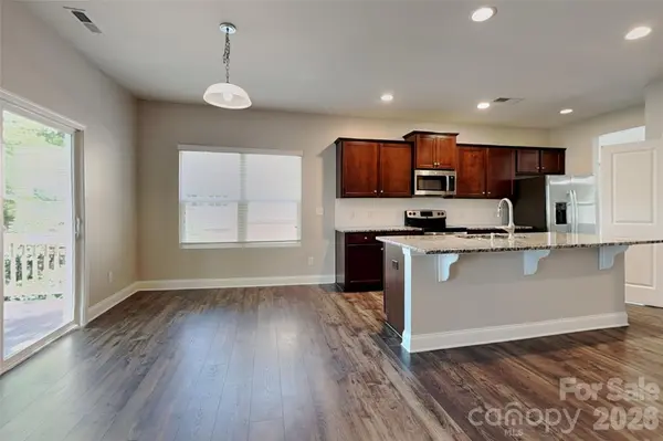 9410 Segundo LN, Charlotte, NC 28278