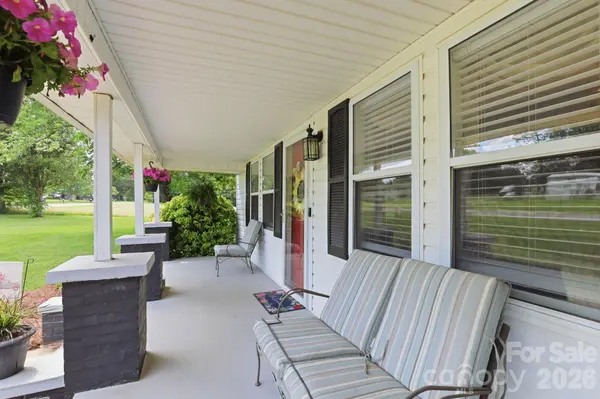 189 Chestnut Grove RD, Statesville, NC 28625