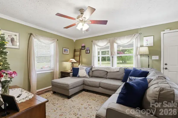 189 Chestnut Grove RD, Statesville, NC 28625