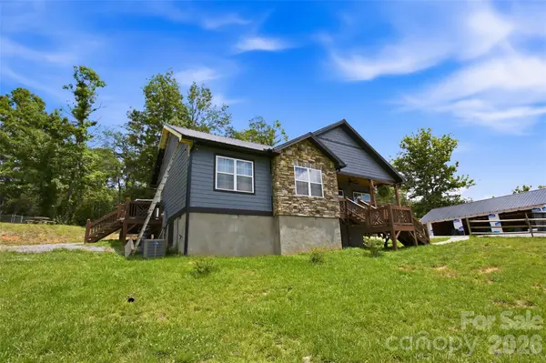301 McGinnis DR, Old Fort, NC 28762