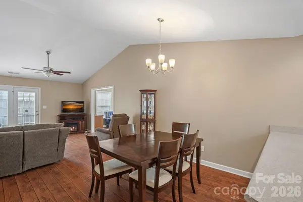 2933 Trimble CIR NW, Concord, NC 28027