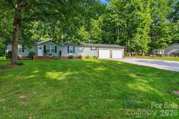 446 Heritage CIR, Taylorsville, NC 28681