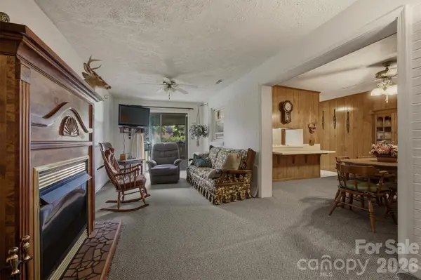 2711 Fairway Acres CIR, Lenoir, NC 28645