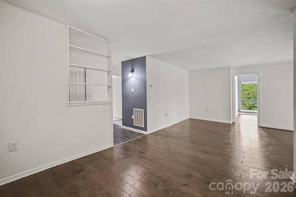 4902 Spring Lake DR #E, Charlotte, NC 28212