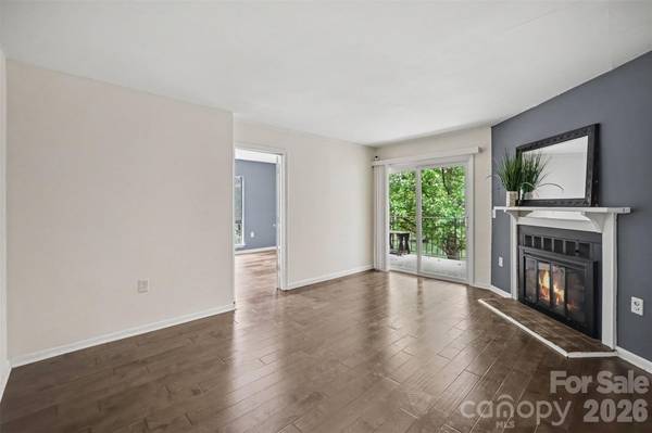 4902 Spring Lake DR #E, Charlotte, NC 28212