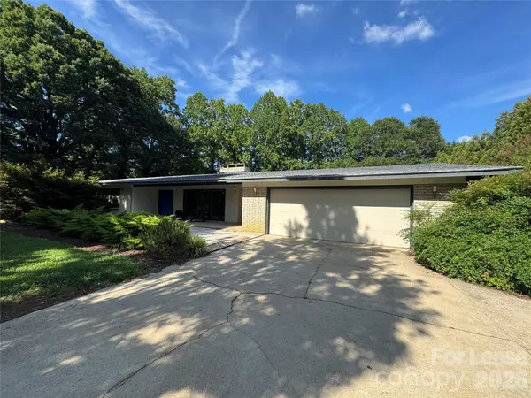 2015 S Point RD, Belmont, NC 28012