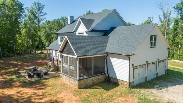 378 Walnut Tree RD, Statesville, NC 28625