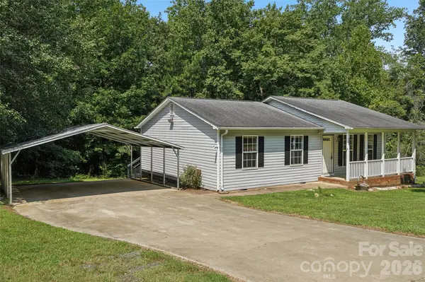 916 Long Branch RD, Grover, NC 28073