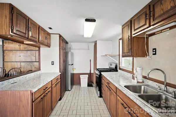 4928 Northcrest ST, Claremont, NC 28610