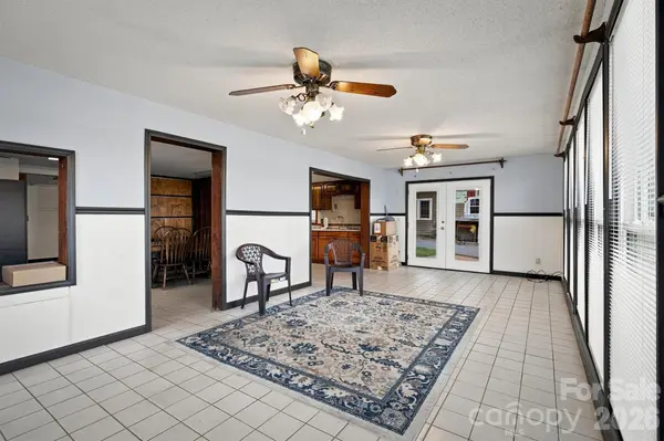 4928 Northcrest ST, Claremont, NC 28610
