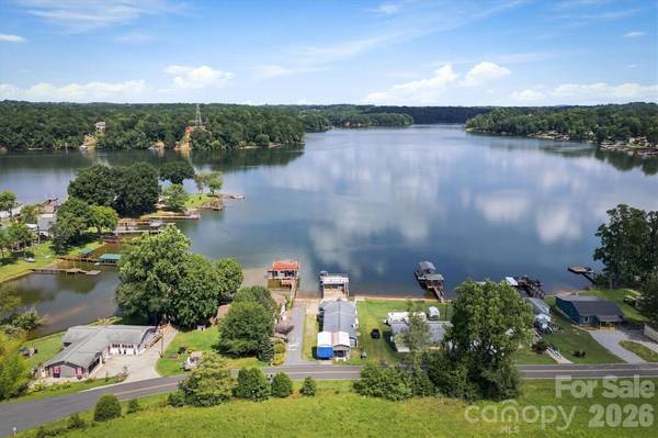 4928 Northcrest ST, Claremont, NC 28610