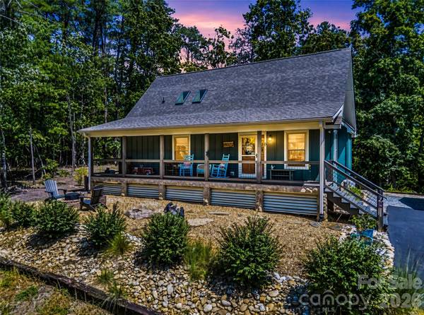 1050 Buffalo Shoals RD, Lake Lure, NC 28746