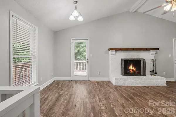 8163 Walnut Creek LN, Charlotte, NC 28227