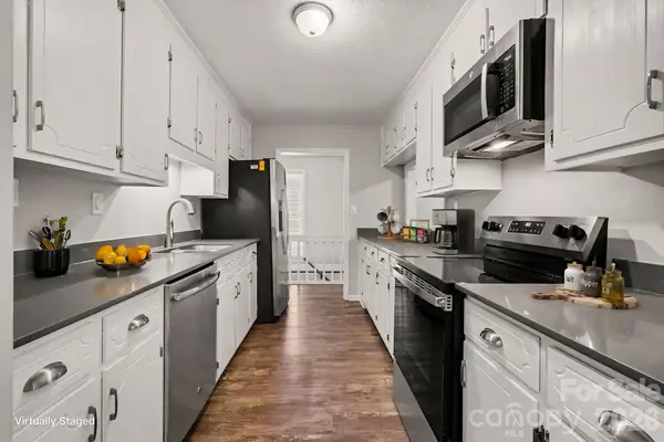 8163 Walnut Creek LN, Charlotte, NC 28227