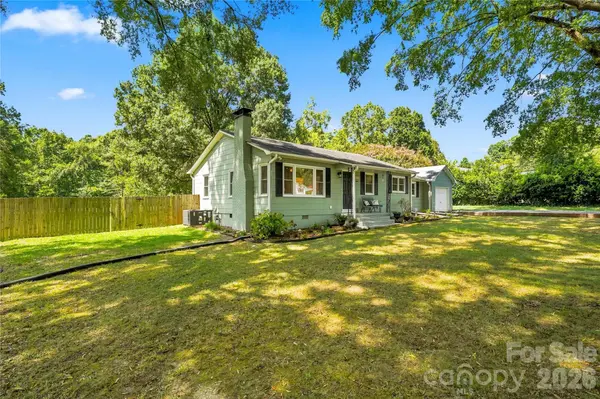8008 Chapman ST, Charlotte, NC 28216