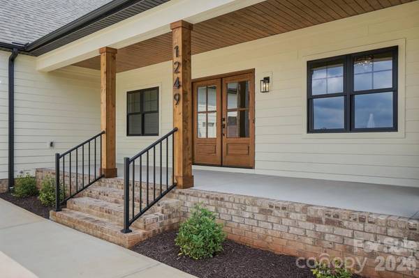 1249 Stonegate DR, Salisbury, NC 28147