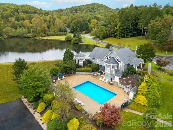 61 Autumn Glen CT, Brevard, NC 28712