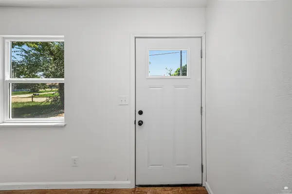 212 E 17th ST, Junction City, KS 66441