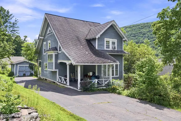 130 Burcher AVE, Chinchilla, PA 18410