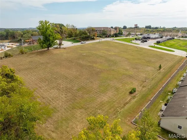 2550 E 5th ST, Washington, MO 63084