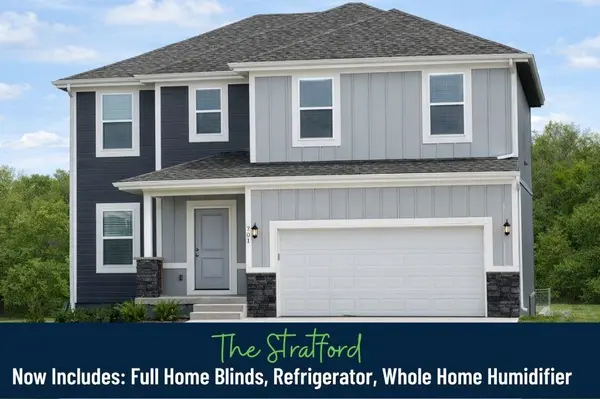 702 Red Clover CT, Raymore, MO 64083