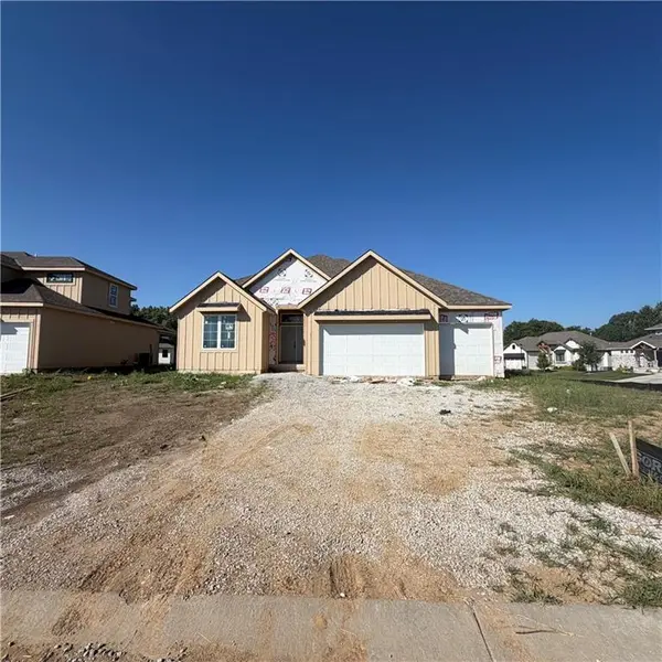 2304 Foxtail DR, Kearney, MO 64060