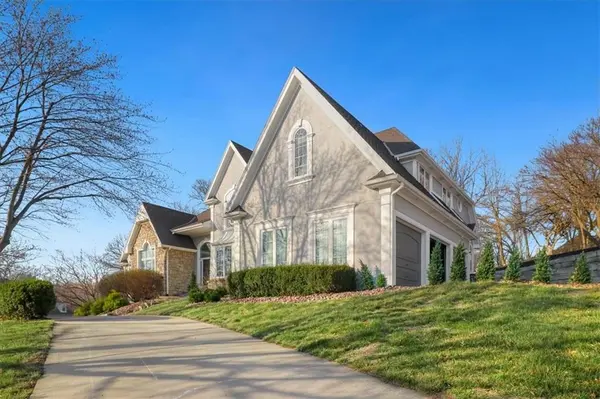 5929 N Mattox RD, Kansas City, MO 64151