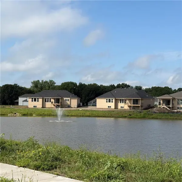 2351 Foxtail DR, Kearney, MO 64060