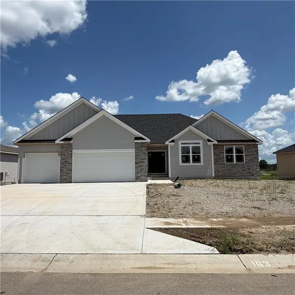 2347 Foxtail DR, Kearney, MO 64060