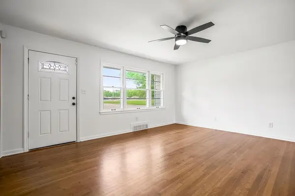 616 S Lee AVE, Olathe, KS 66061